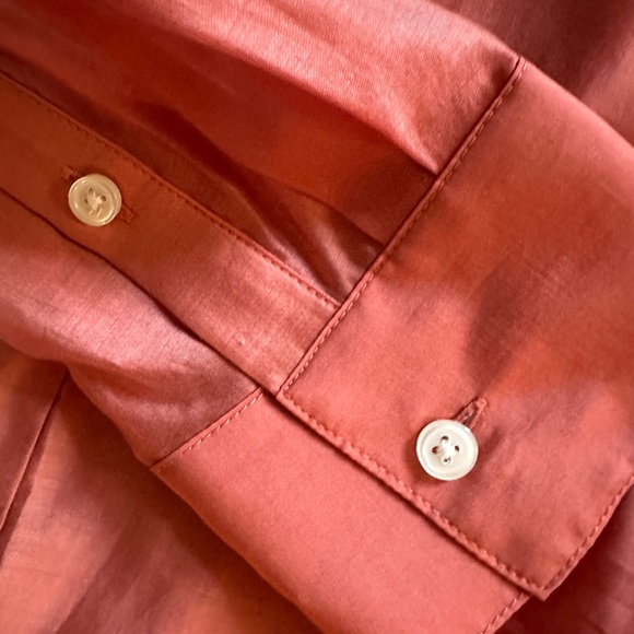 Banana Republic Button-Up Blouse - Picture 4 of 5